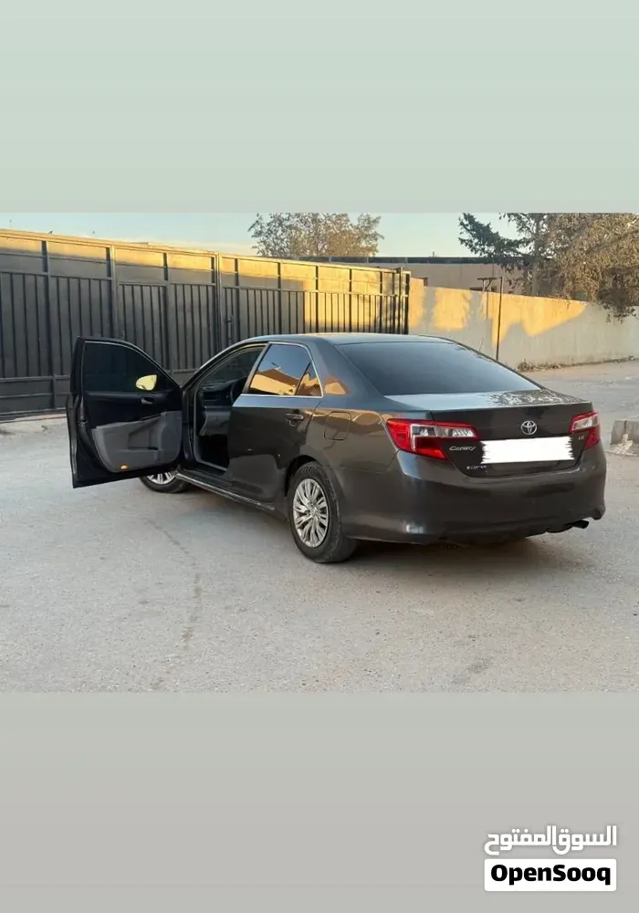 Toyota Camry 2014 photo 2