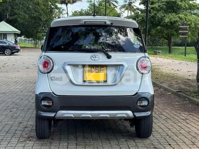 Toyota Pixis 2018 photo 4
