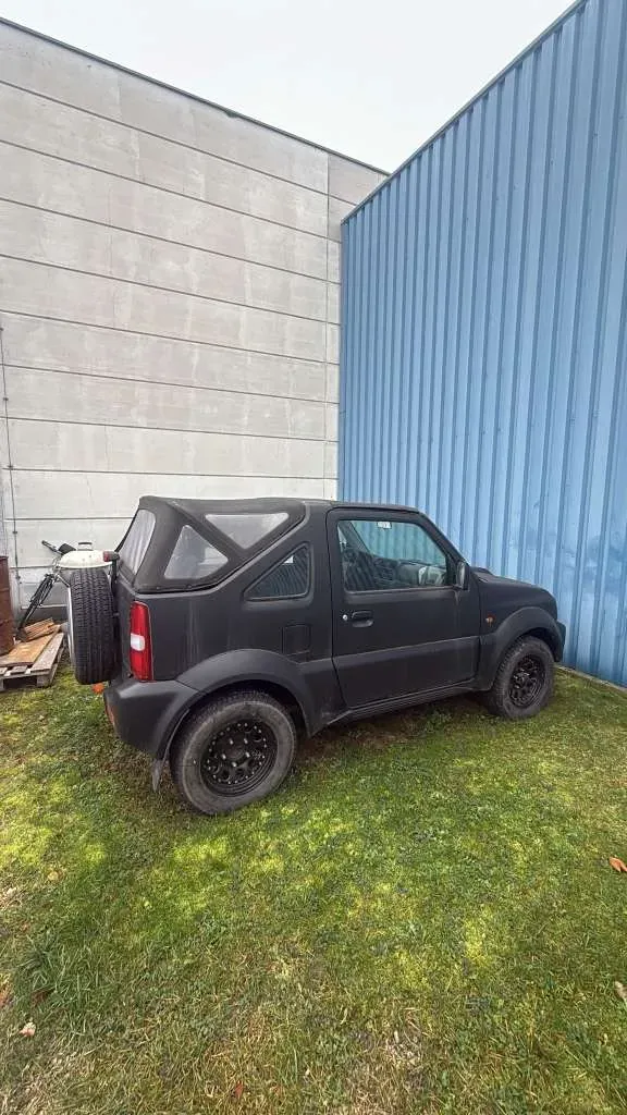 Suzuki Jimny 2004 photo 3