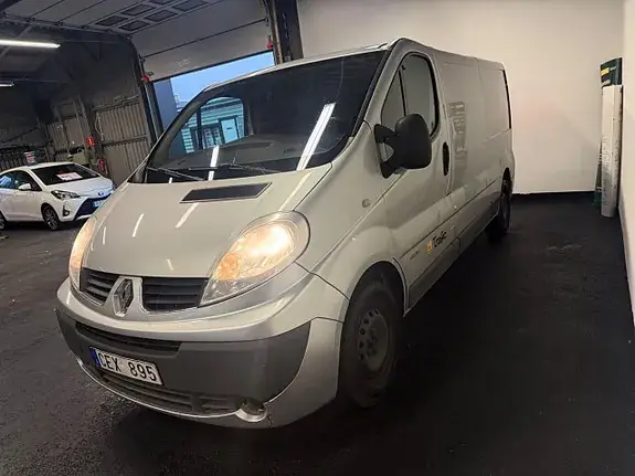 Renault Trafic 2013 photo 2