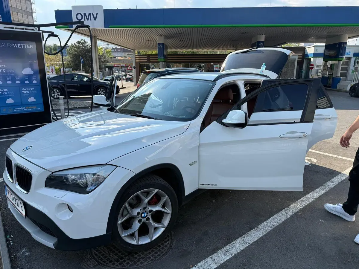 BMW X1 2010 photo 2