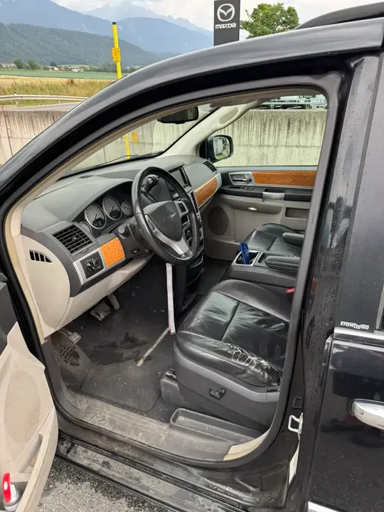 Chrysler Voyager 2008 photo 3