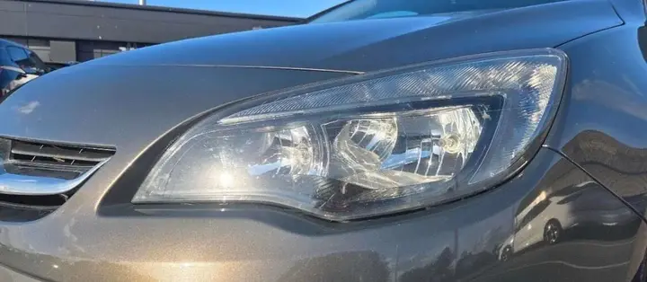 Vauxhall Astra 2013 photo 5