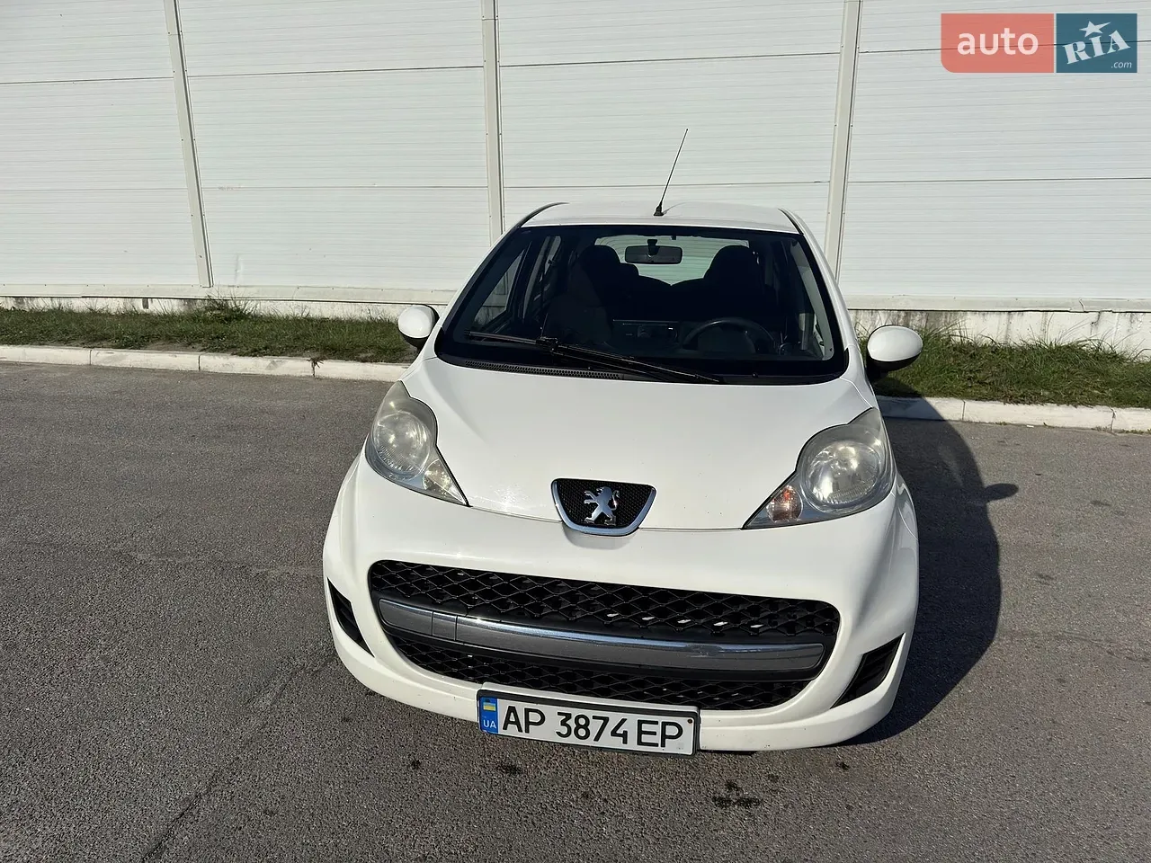 Peugeot 107 2011 photo 2