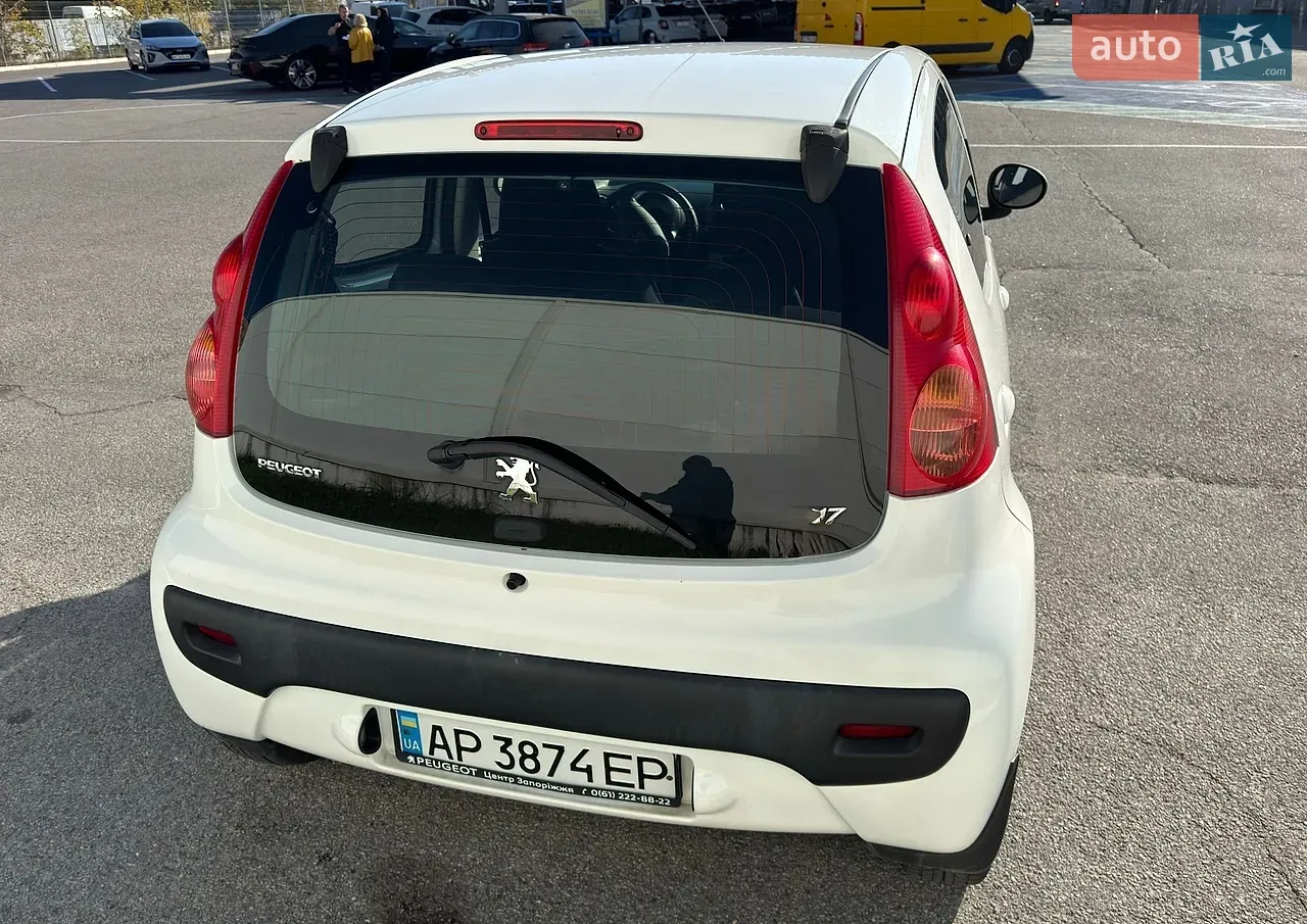 Peugeot 107 2011 photo 5