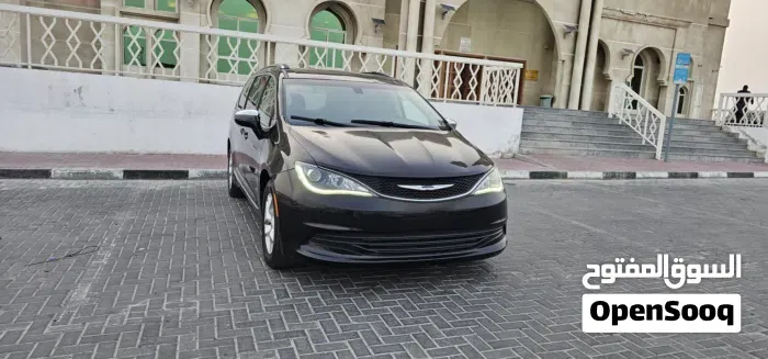 Chrysler Pacifica 2021 photo 3