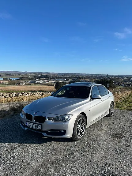 BMW 318D 2012 photo 2