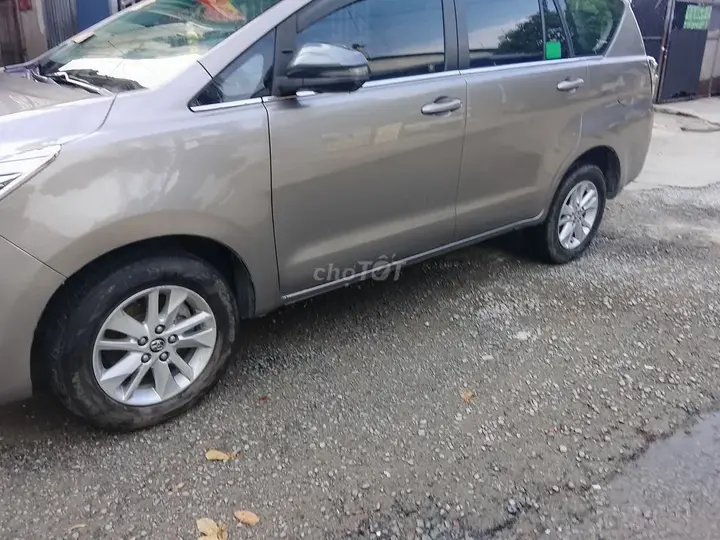 Toyota Innova 2018 photo 2
