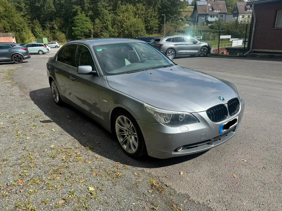 BMW 525I