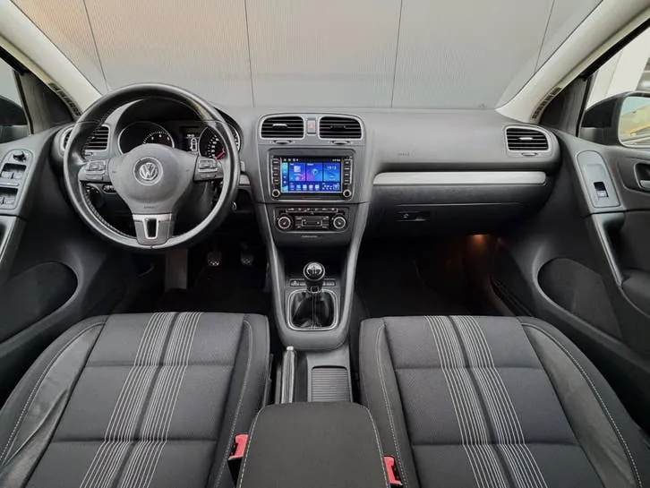 Volkswagen Golf 2012 photo 2