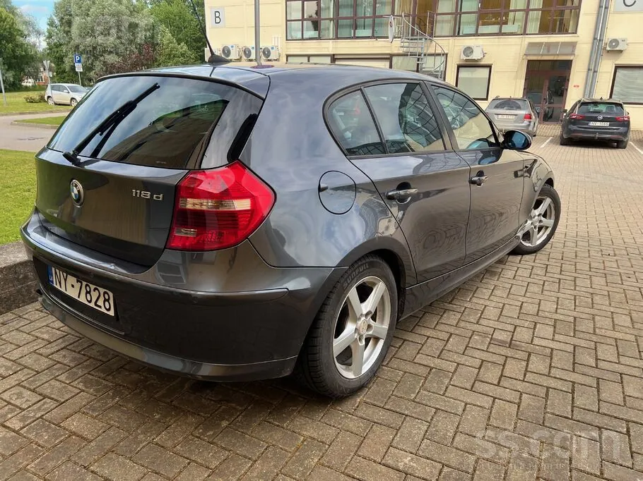 BMW 118D 2008 photo 3