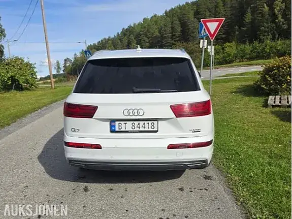 Audi Q7 2018 photo 3