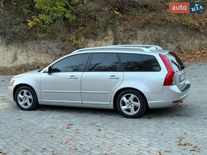 Volvo V50 2012 photo 5