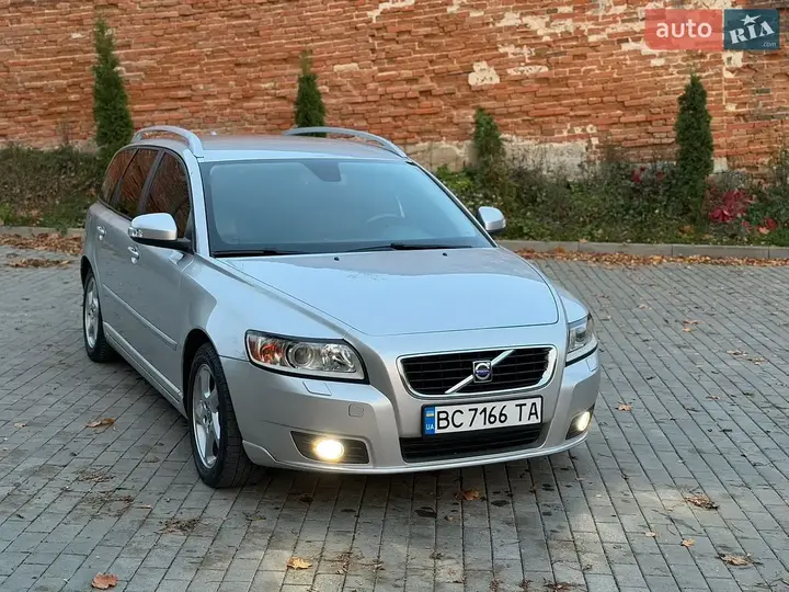 Volvo V50 2012 photo 3