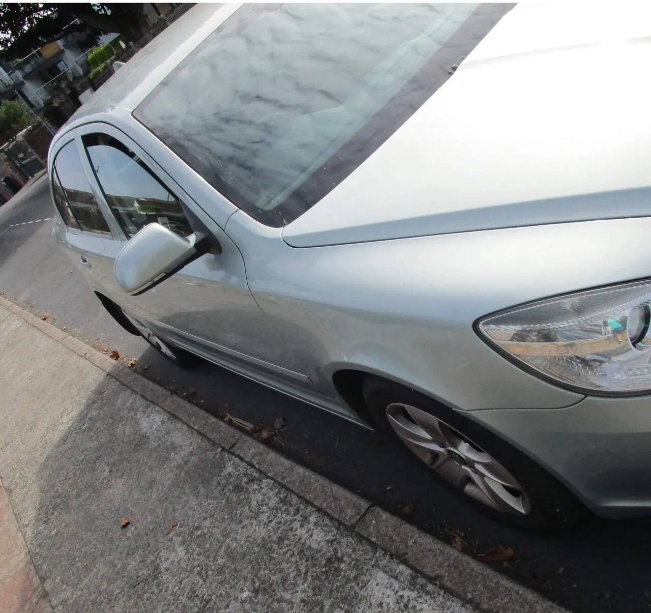 Skoda Octavia 2010 photo 2