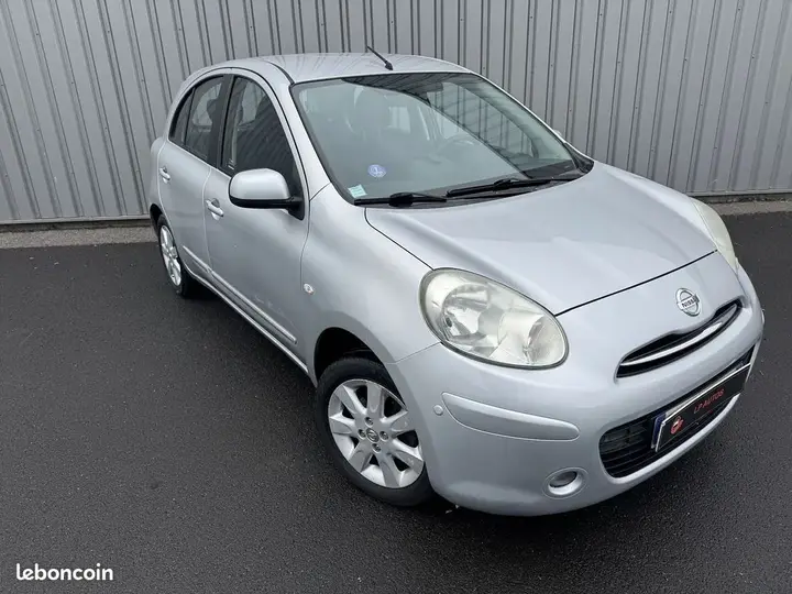 Nissan Micra 2011 photo 2