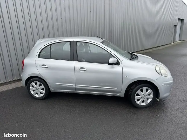 Nissan Micra 2011 photo 3