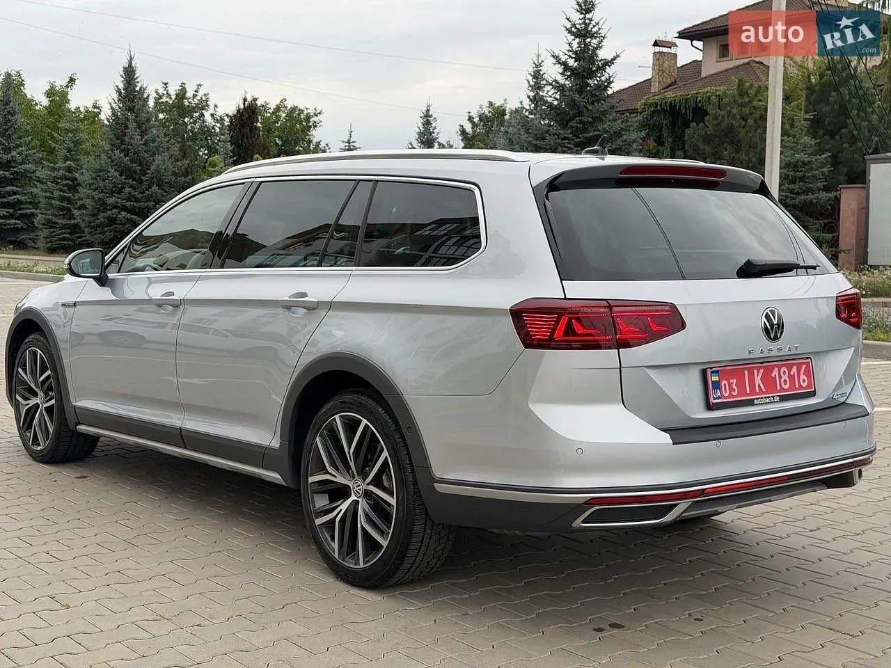 Volkswagen Passat Alltrack 2023 photo 4