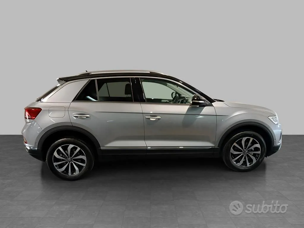 Volkswagen T-Roc 2023 photo 3