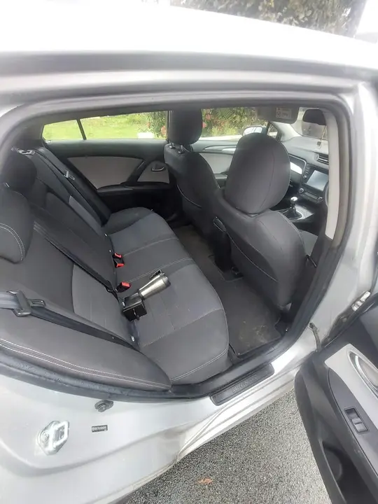 Toyota Avensis 2015 photo 5