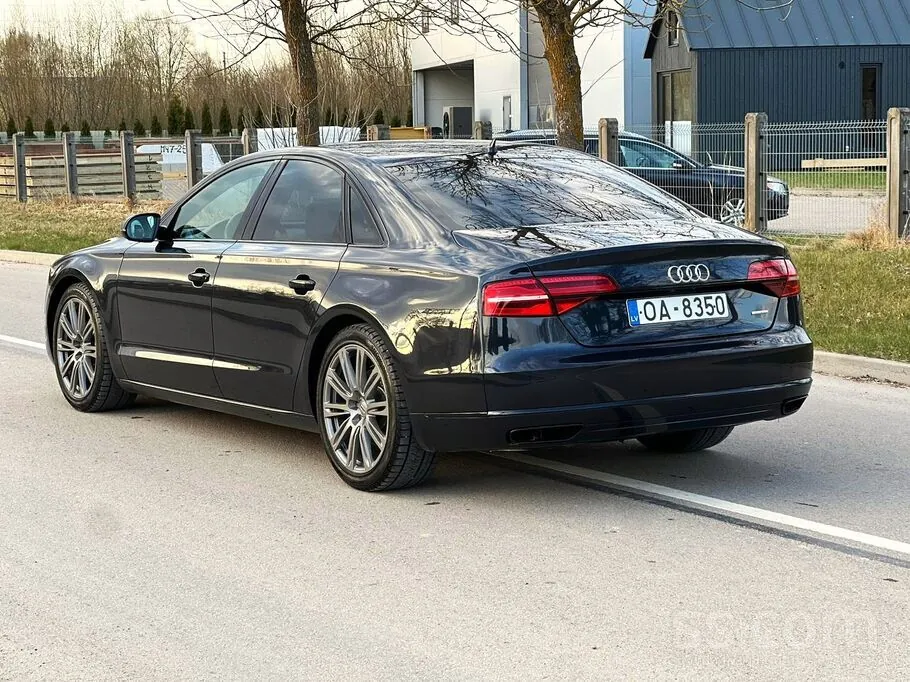 Audi A8 2014 photo 4