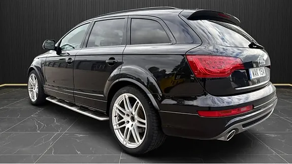 Audi Q7 2011 photo 3