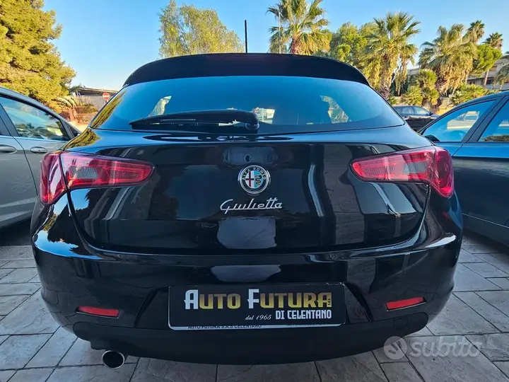 Alfa Romeo Giulietta 2015 photo 5