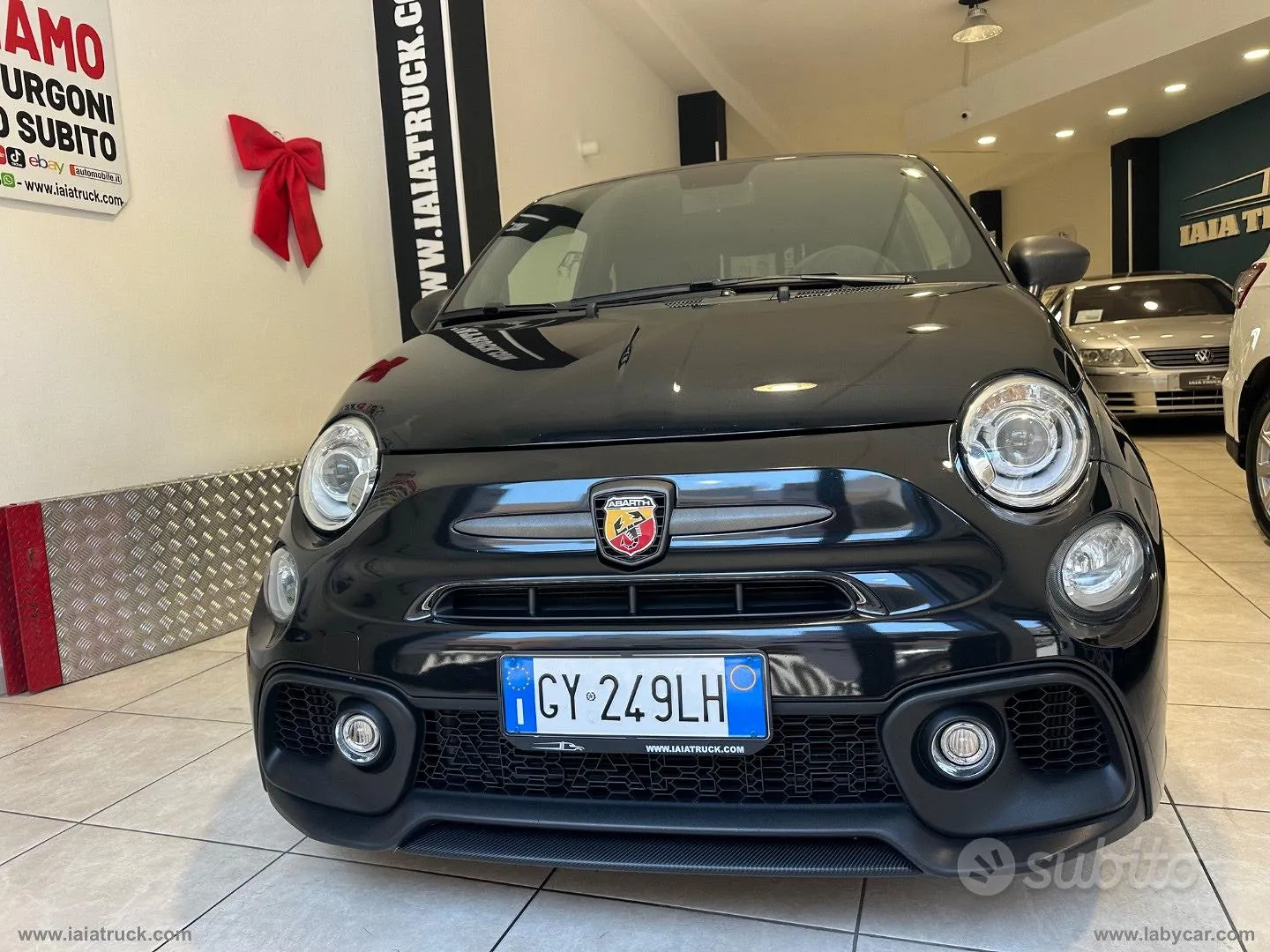 Abarth 695 2024 photo 2