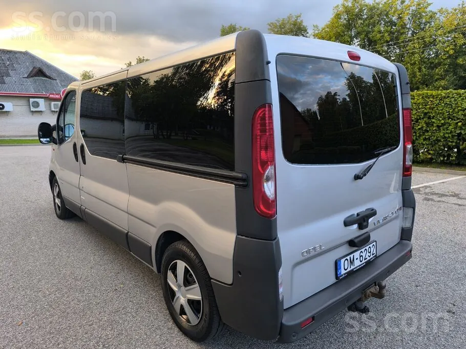 Opel Vivaro 2007 photo 2