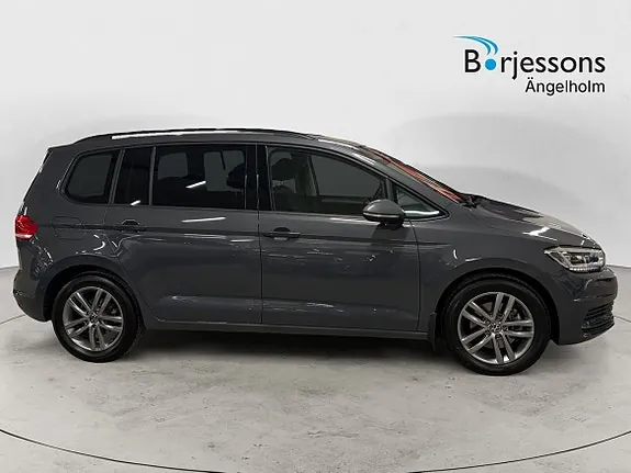 Volkswagen Touran 2025 photo 2