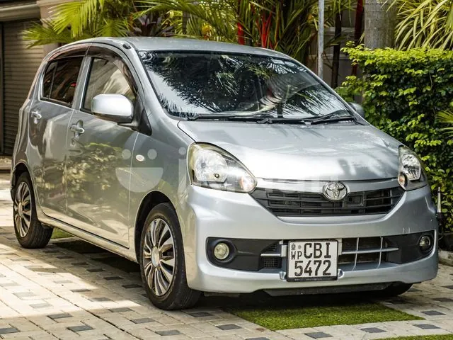 Toyota Pixis 2016 photo 2