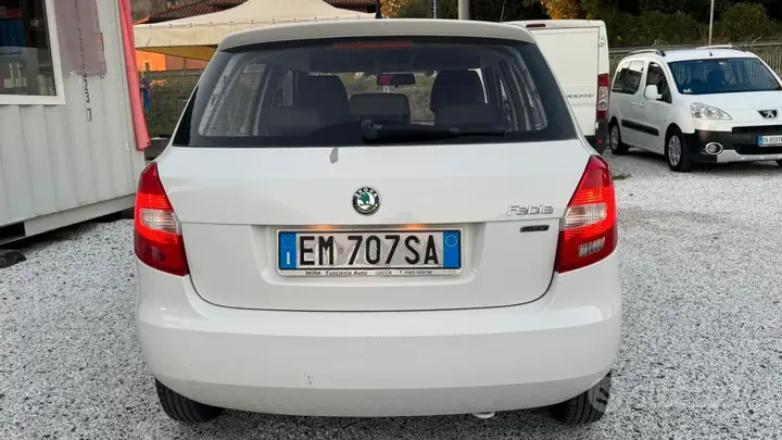 Skoda Fabia 2012 photo 4