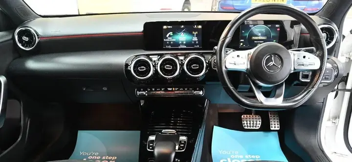 Mercedes-Benz A-Class 2018 photo 3