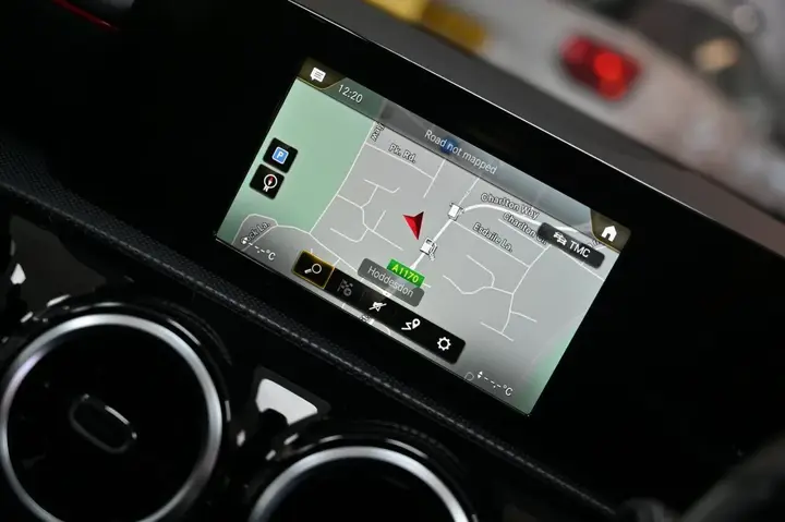 Mercedes-Benz A-Class 2018 photo 5