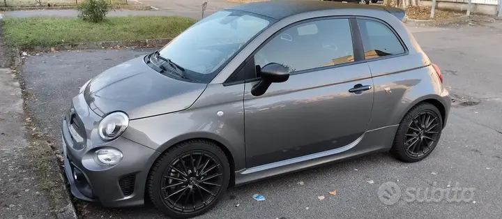 Abarth 595 2023 photo 2