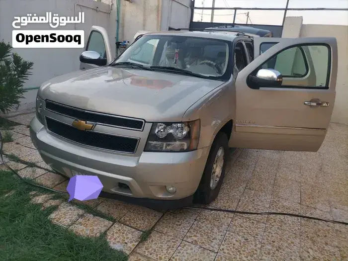 Chevrolet Tahoe 2012 photo 2