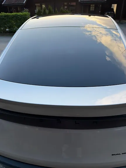 Tesla Model Y 2026 photo 4