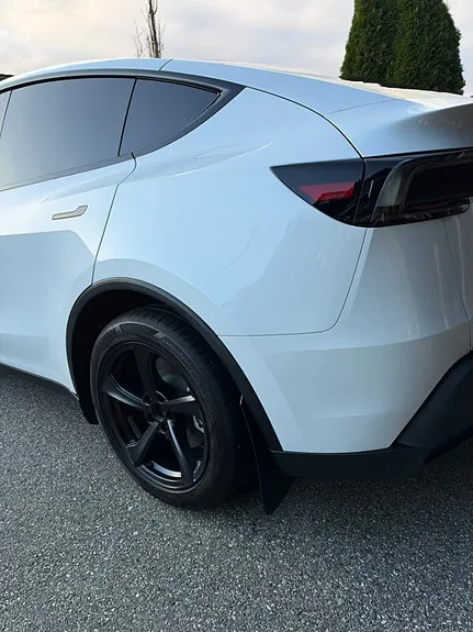 Tesla Model Y 2026 photo 5
