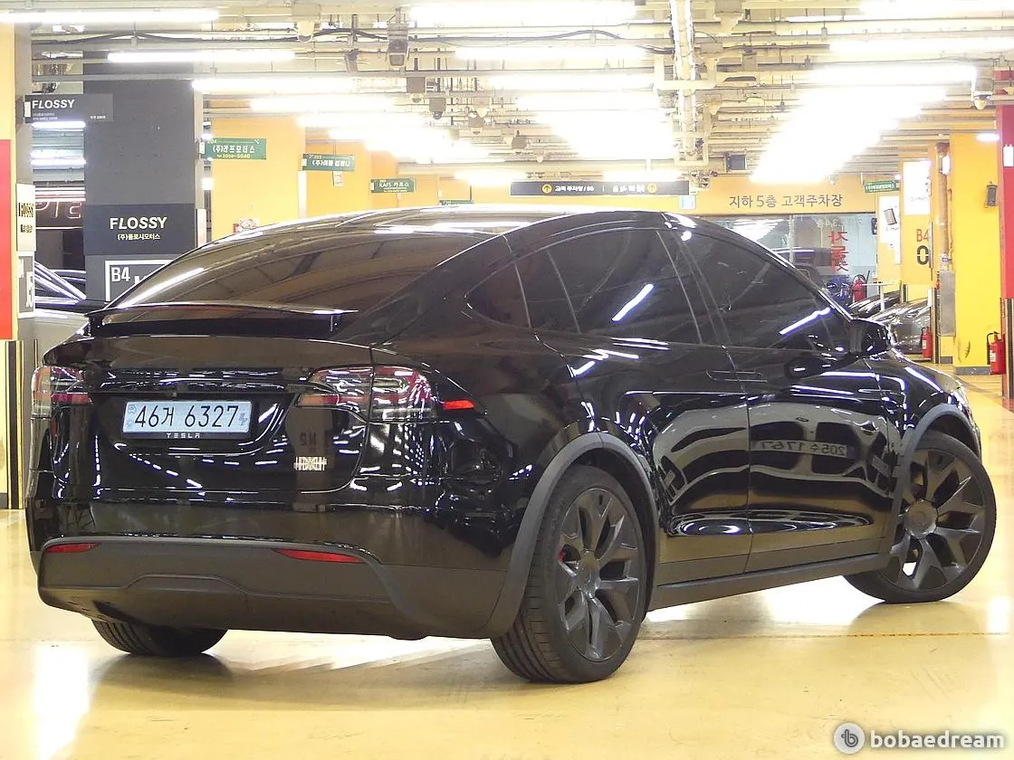 Tesla Model X 2026 photo 3