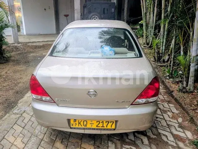 Nissan Sunny 2011 photo 2
