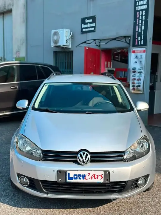 Volkswagen Golf 2010 photo 2