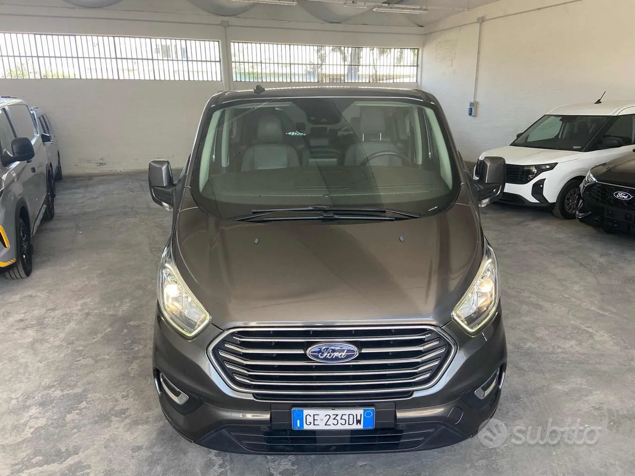 Ford Tourneo Custom 2021 photo 2