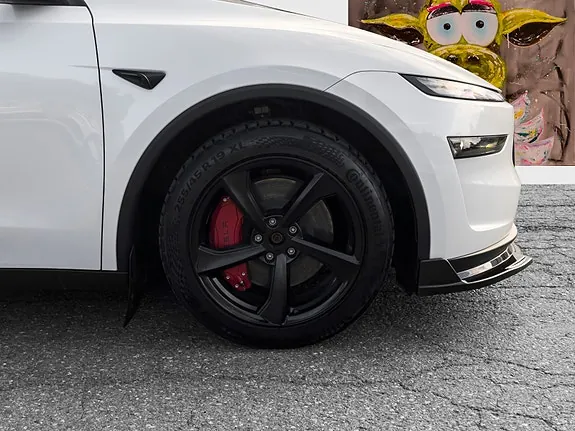 Tesla Model Y 2025 photo 5