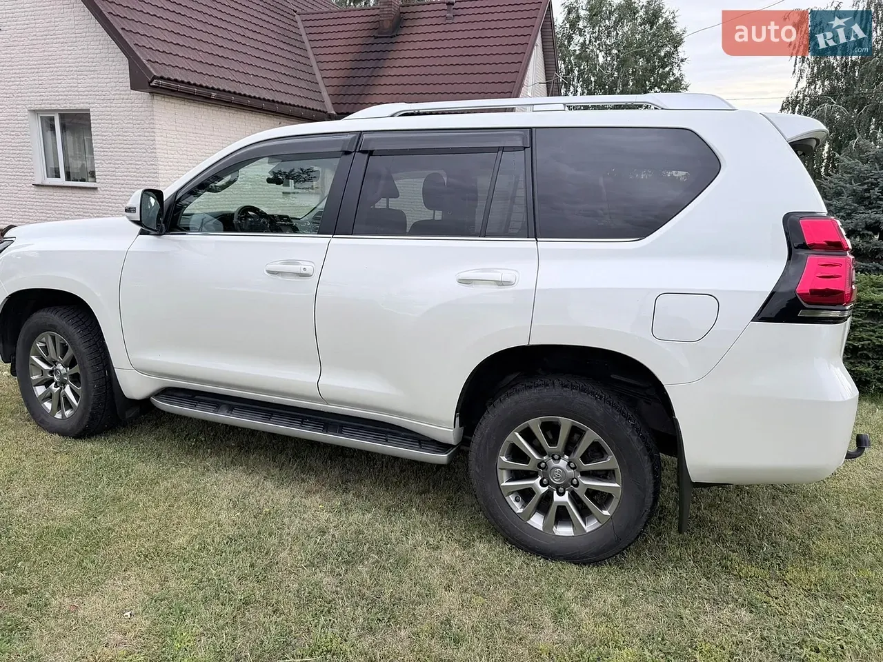 Toyota Land Cruiser Prado 2020 photo 3