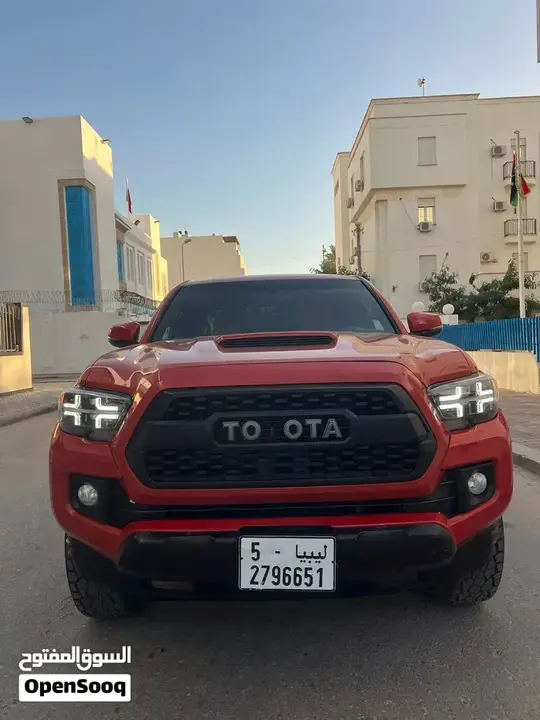 Toyota Tacoma 2018 photo 2
