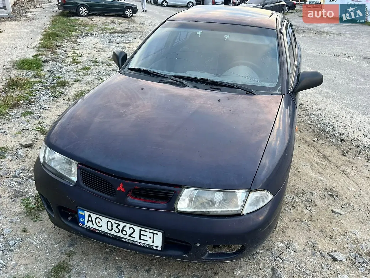 Mitsubishi Carisma 1995 photo 3