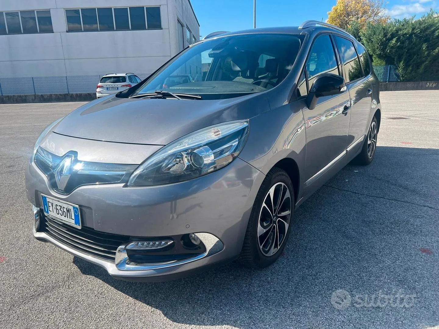 Renault Scenic 2015 photo 3