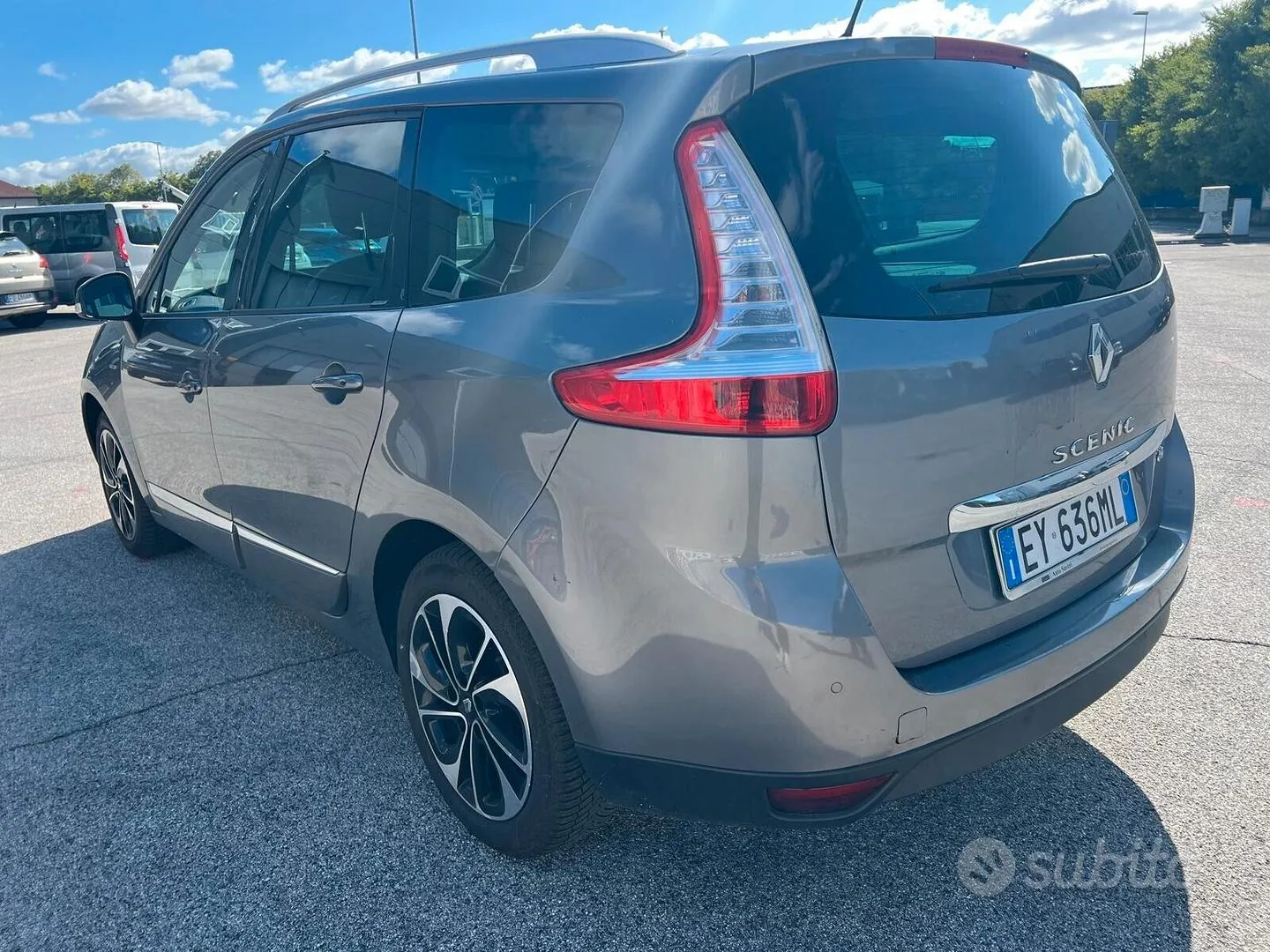 Renault Scenic 2015 photo 5