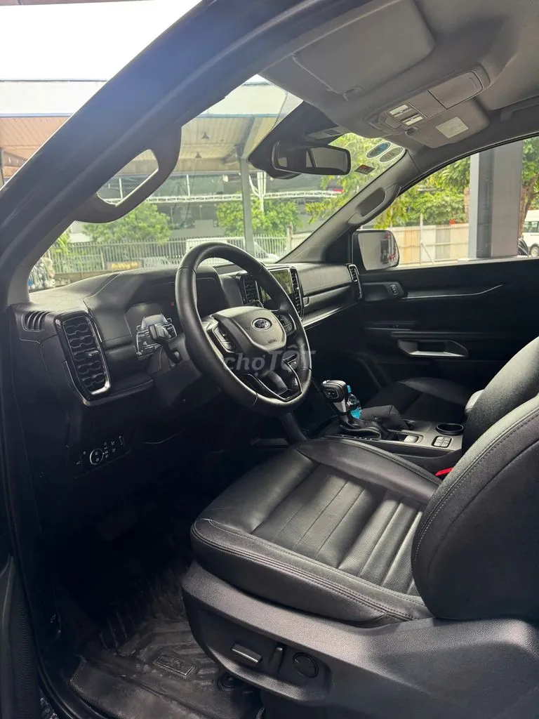 Ford Everest 2024 photo 3