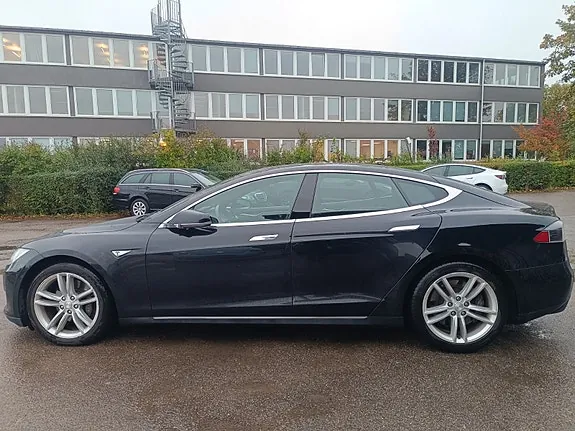 Tesla Model S 2015 photo 5